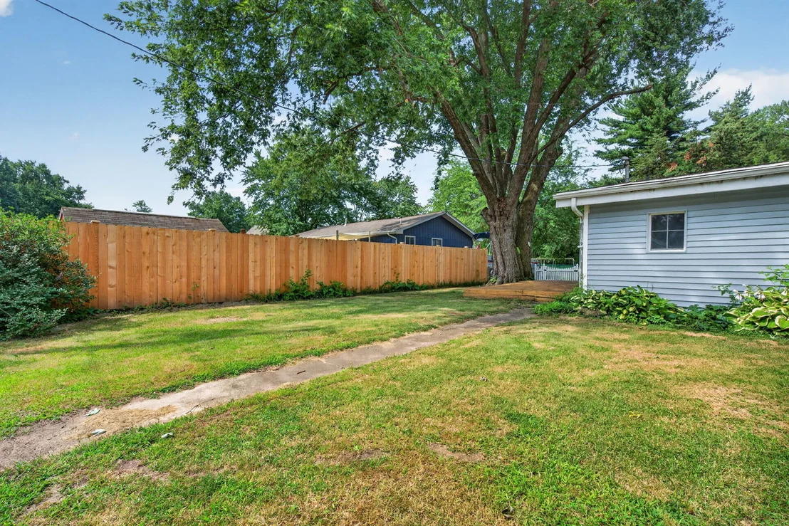 Photo of 5775 Peart Road