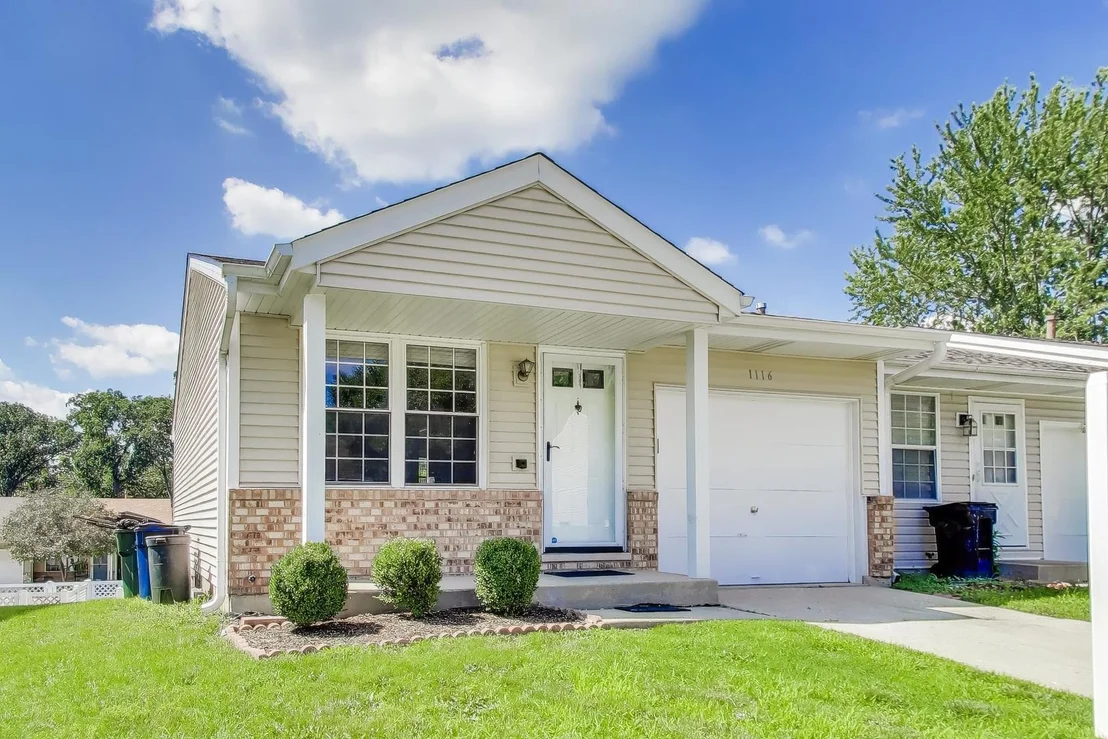 Photo of 1116 RIVERWOOD Drive