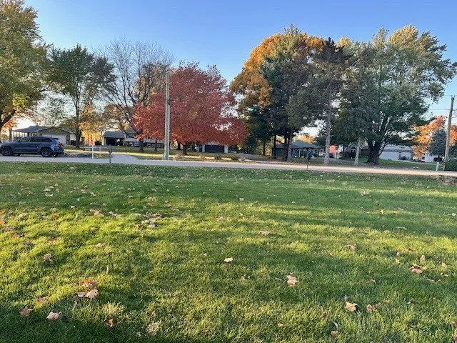 Photo of 876 HOLIDAY Drive
