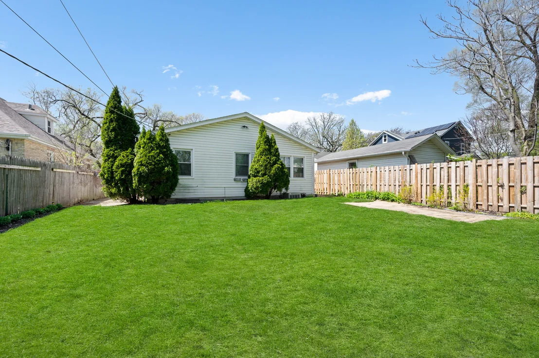 Photo of 1041 Forest Avenue