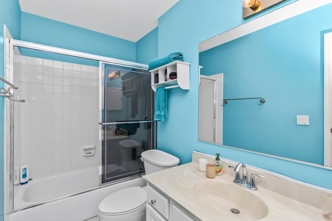 Photo of 543 LE PARC Circle