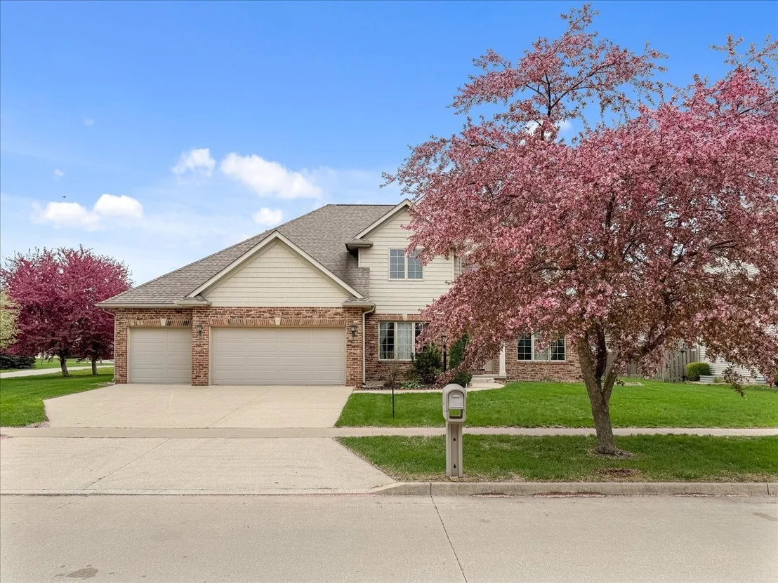 Photo of 4705 Stonebridge Drive