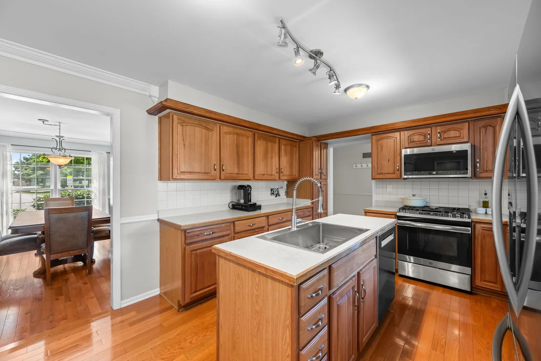 Photo of 530 PINECROFT Drive