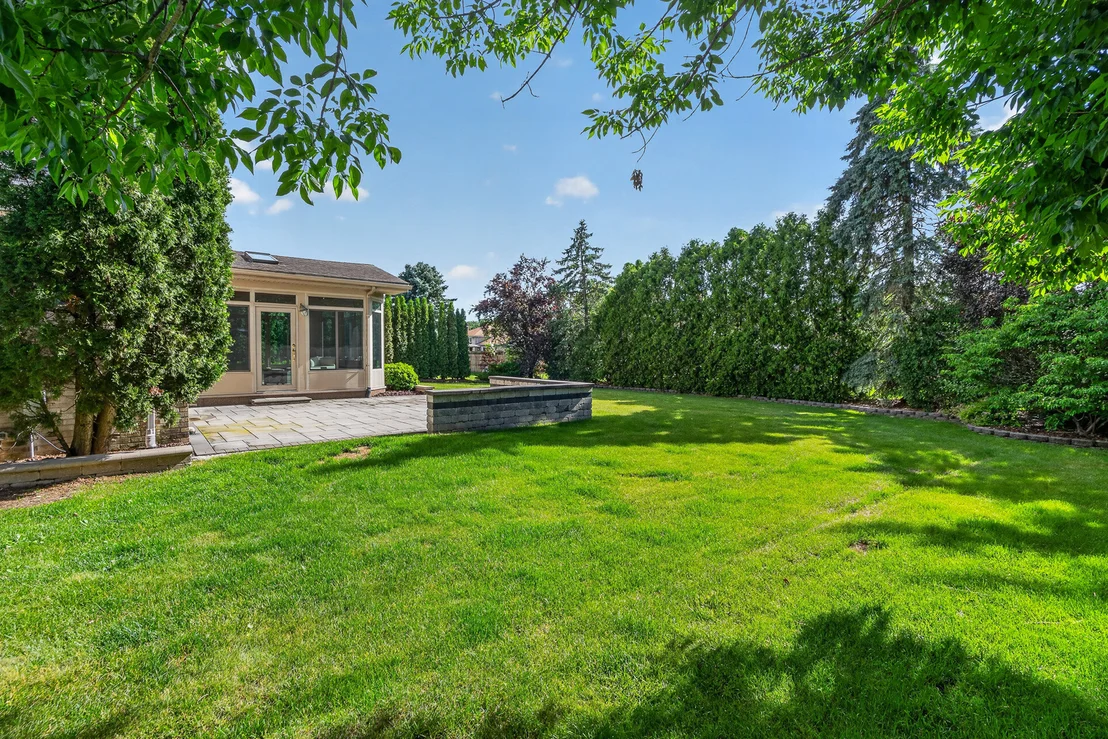 Photo of 19902 Green Meadows Parkway