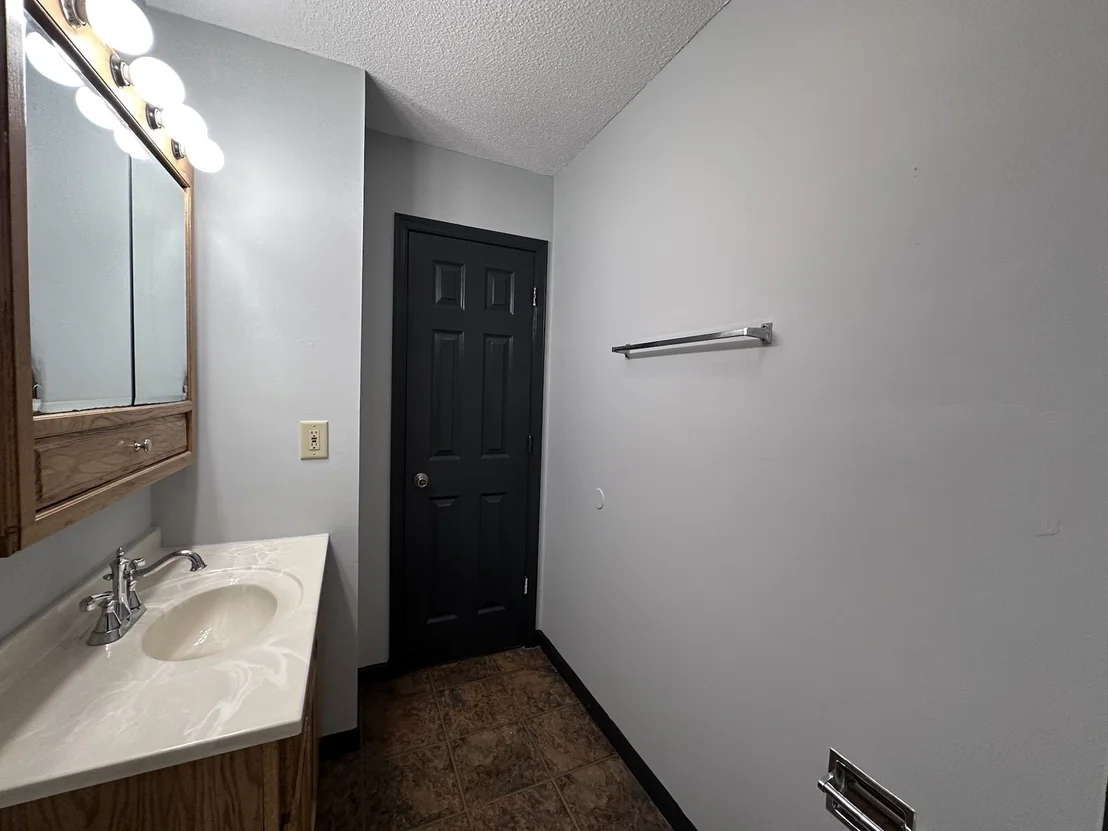 Photo of 909 Sunset Ridge