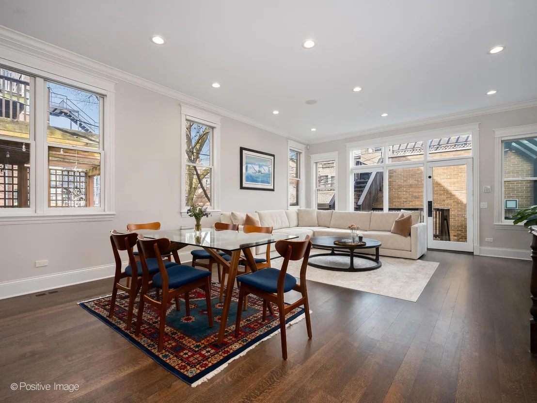 Photo of 1532 W Wolfram Street