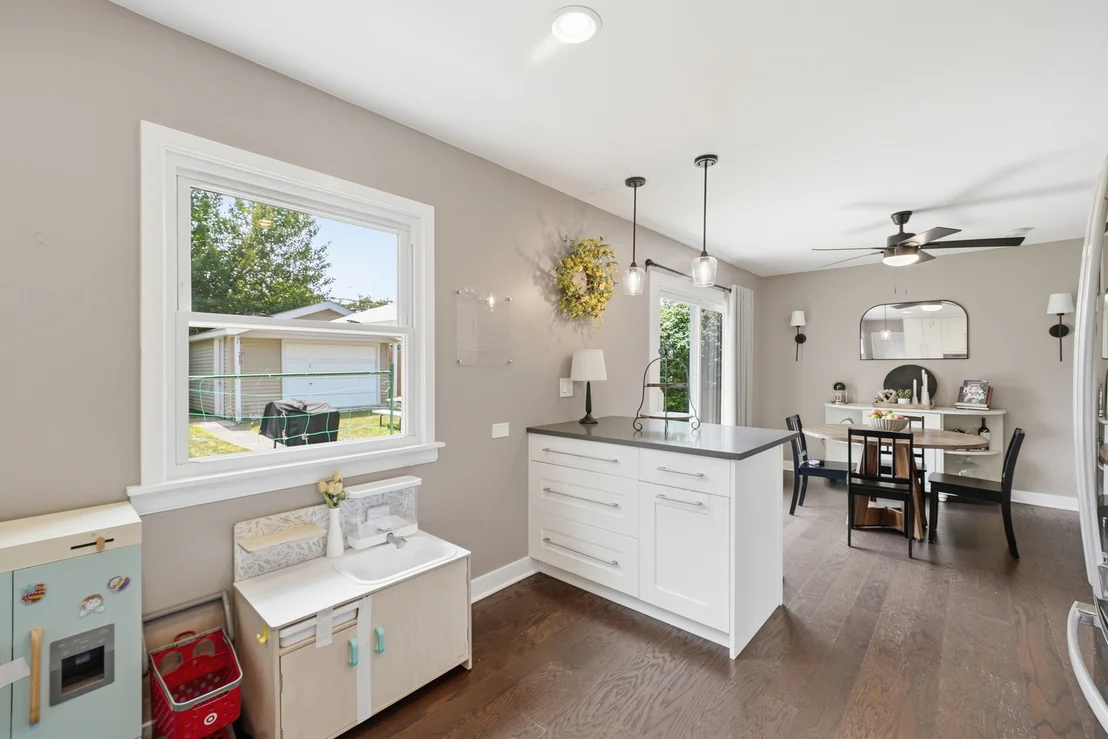 Photo of 683 Sandy Lane