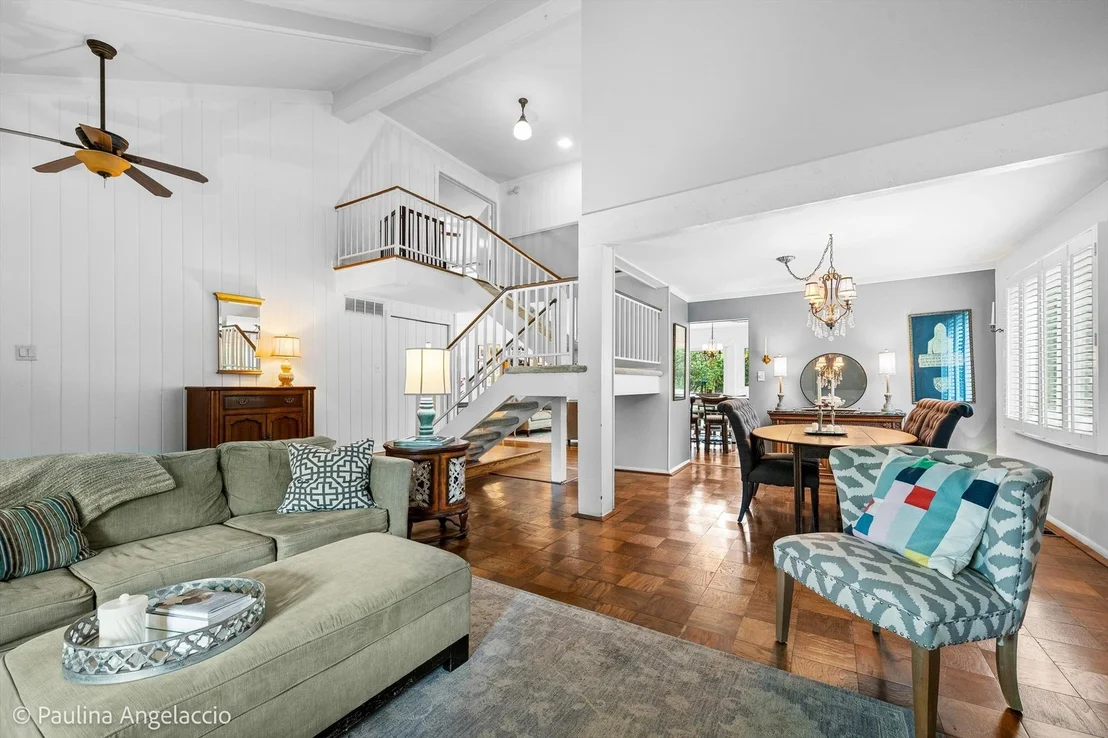 Photo of 1102 N Pepper Tree Drive