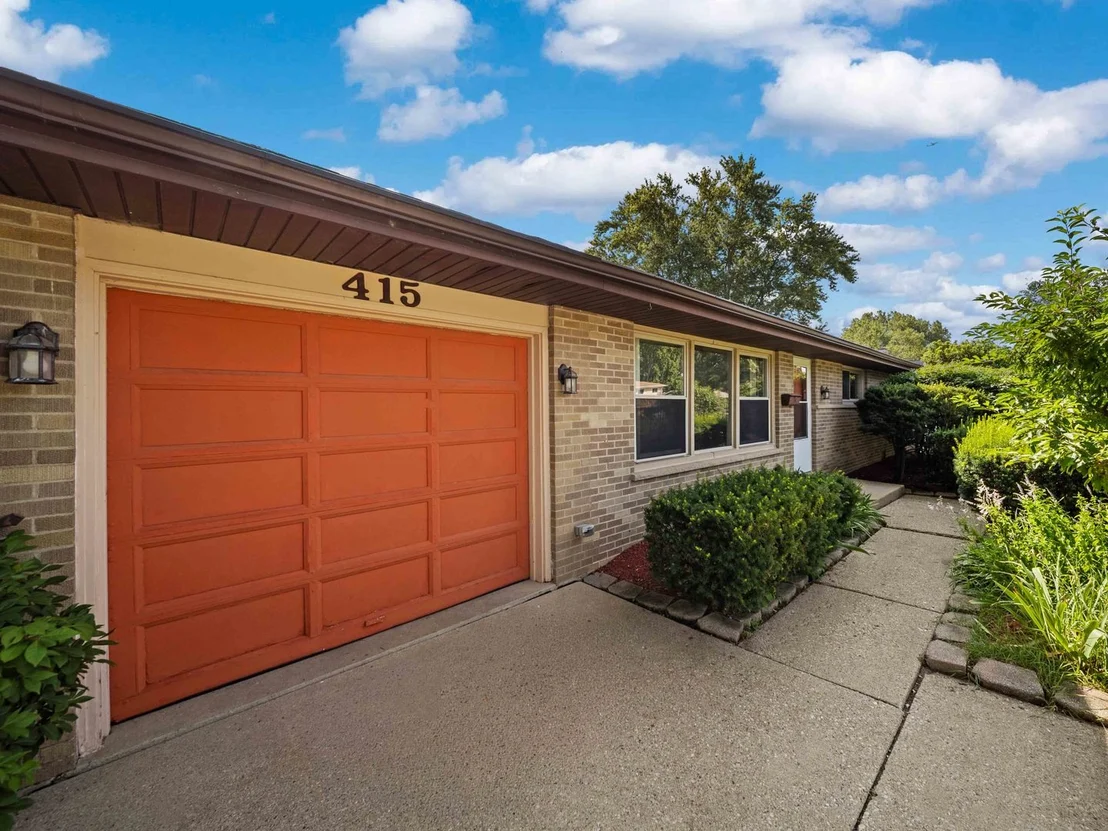 Photo of 415 Tennyson Road
