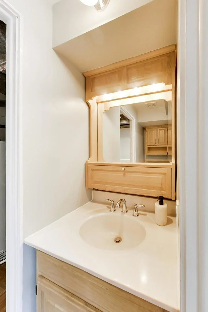 Photo of Unit 0 at 320 Linden Avenue
