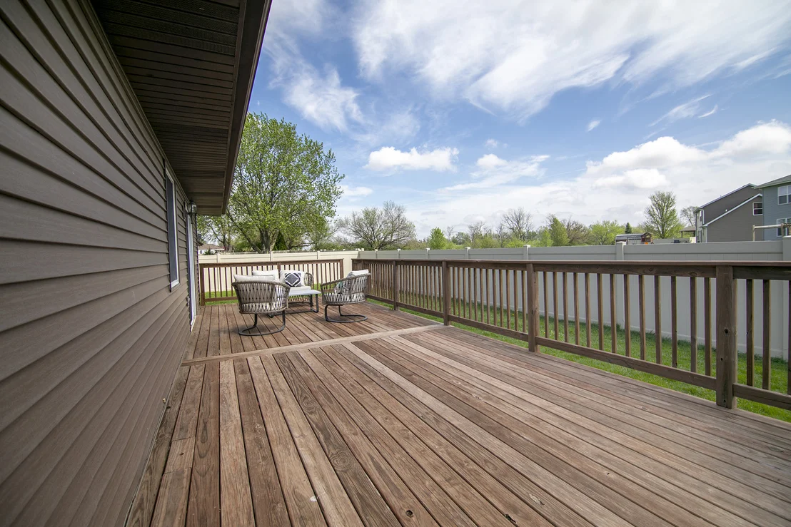 Photo of 434 Meadows Road S
