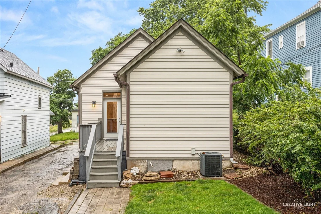 Photo of 255 Bartlett Place