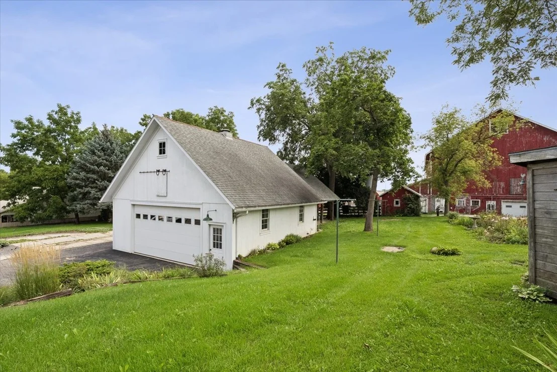 Photo of 10216 Main Street