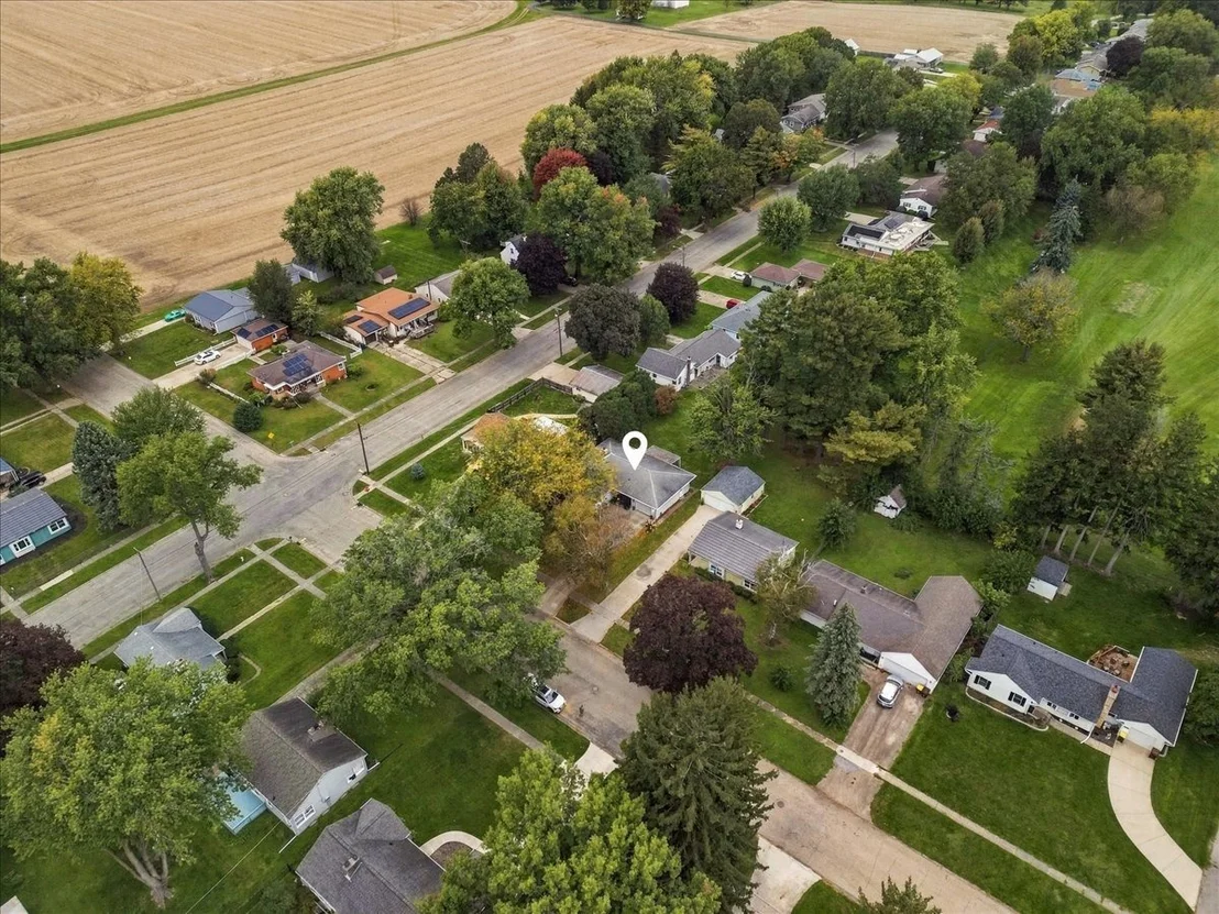 Photo of 408 Sunset Lane