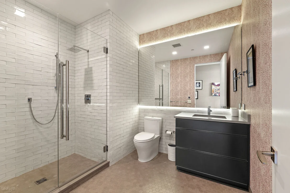 Photo of Unit PH8D at 1109 W Washington Boulevard