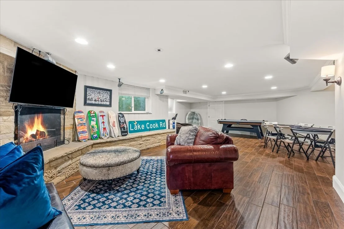 Photo of 1087 Bluff Road