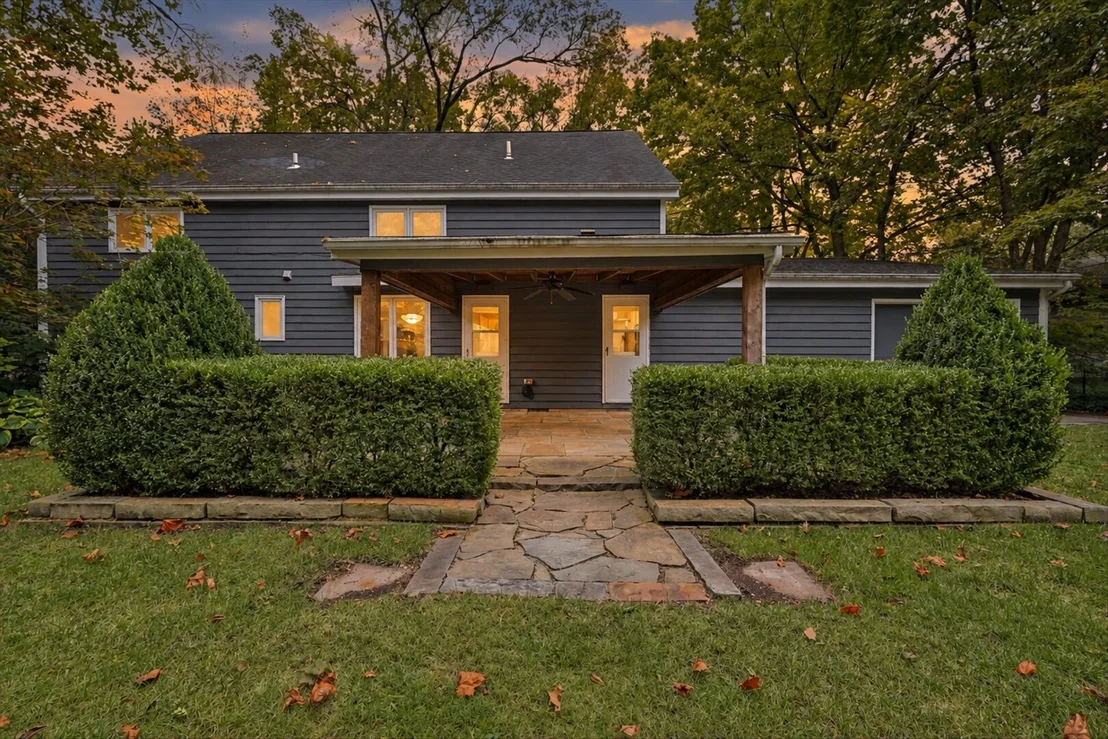 Photo of 802 La Sell Drive