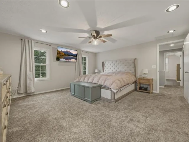 Photo of 902 W Washington Street