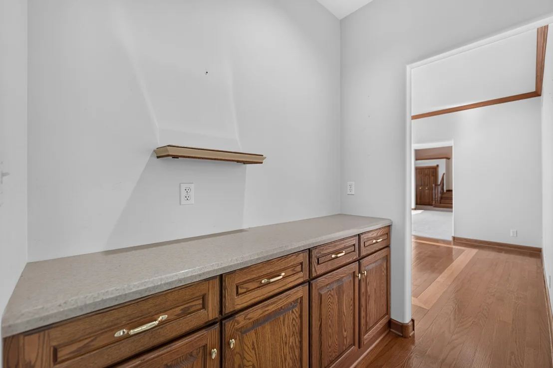 Photo of 1646 Valley View Road