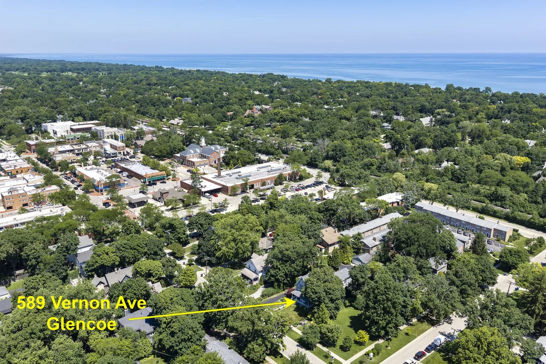 Photo of 589 Vernon Avenue