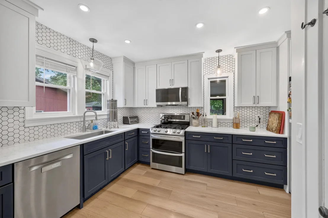 Photo of 1739 Cedar Road