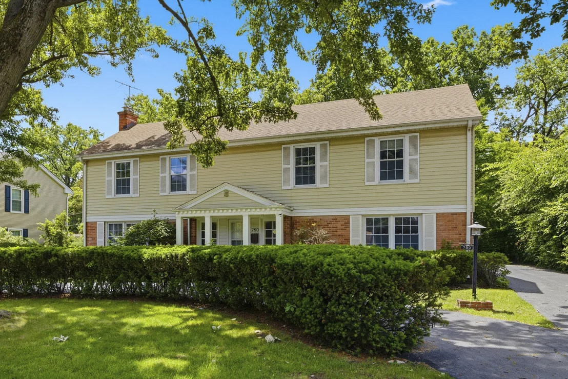 Photo of 750 Carriage Way