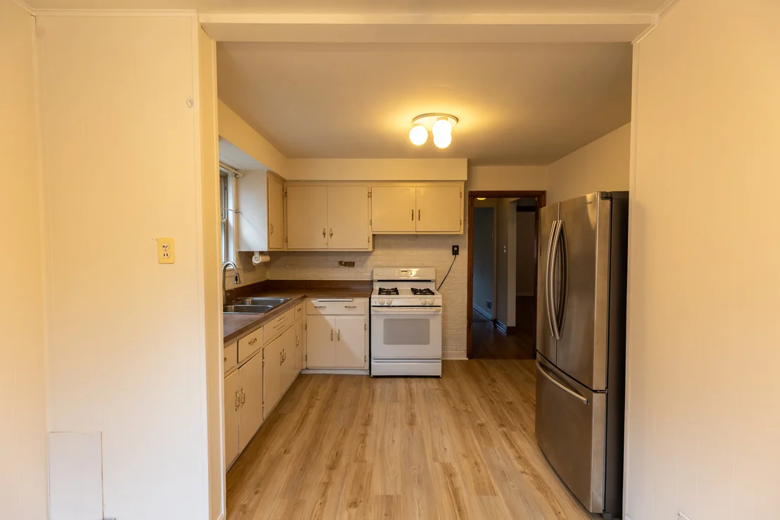 Photo of 2433 S Keystone Avenue