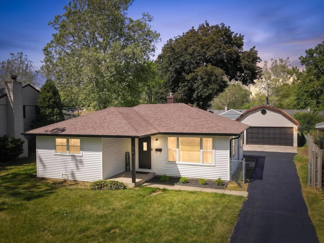 Photo of 3712 Wren Lane