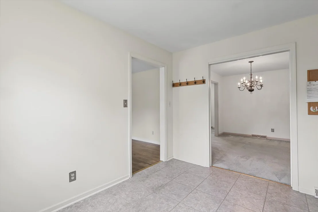 Photo of 2118 Bristol Road