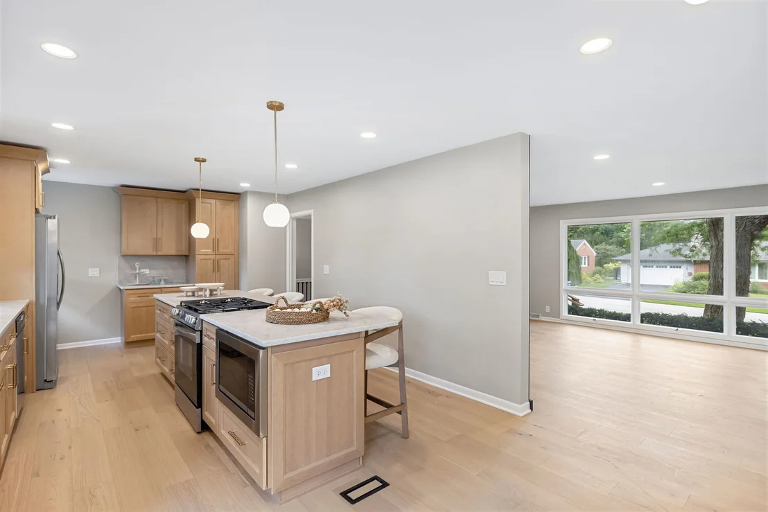 Photo of 624 Willow Lane