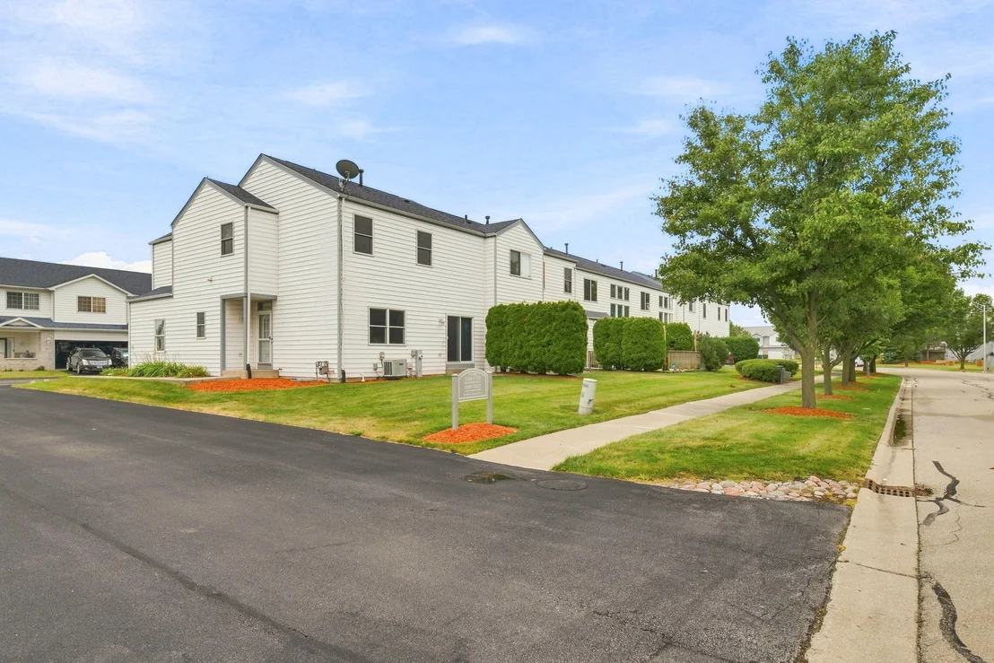 Photo of 1800 Waters Edge Drive