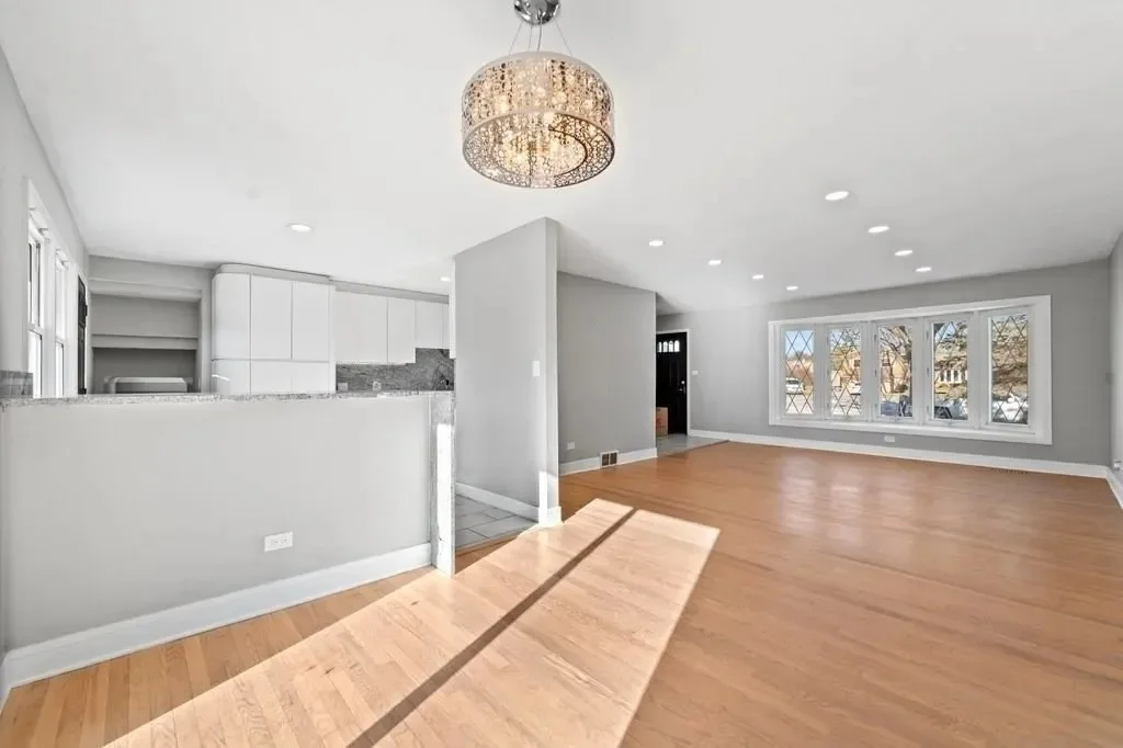 Photo of 2017 E Seneca Lane