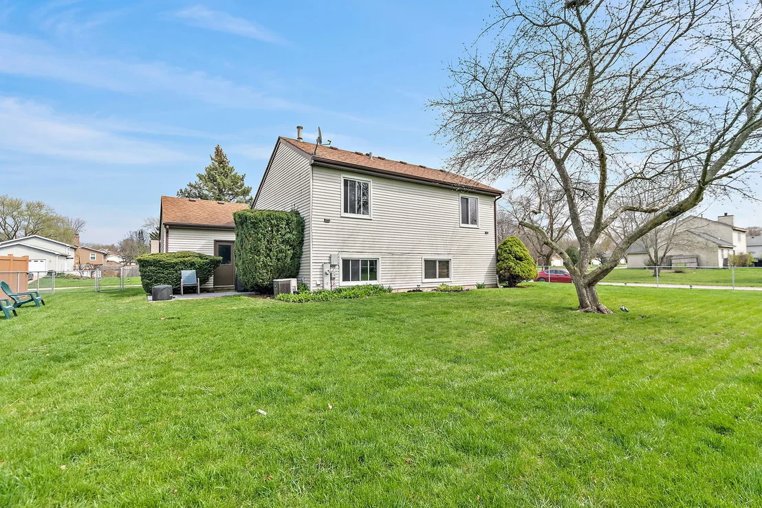 Photo of 313 N Huntington Drive