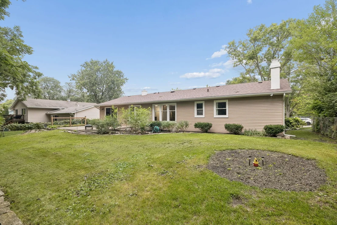 Photo of 702 N Pinecrest Road