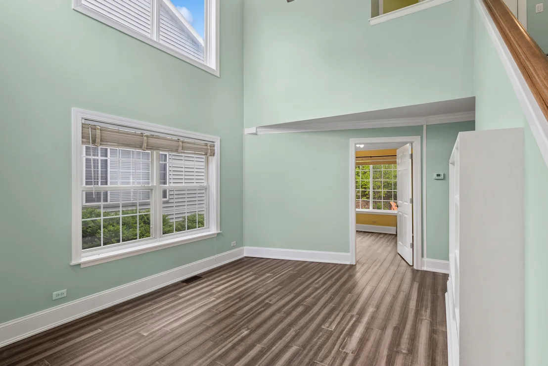 Photo of 955 Blackburn Drive