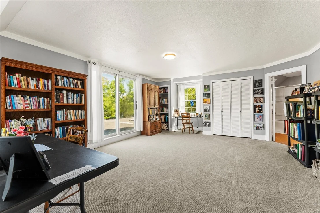 Photo of 27 Hickory Lane