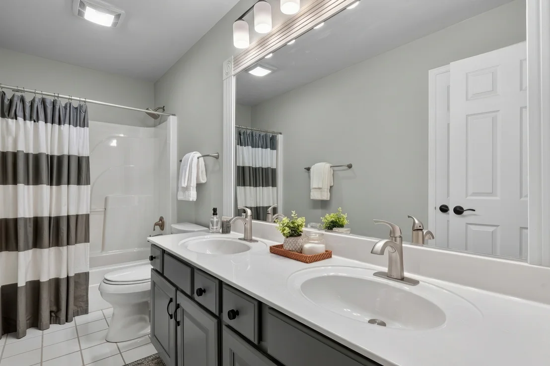 Photo of 983 Mount Vernon Drive