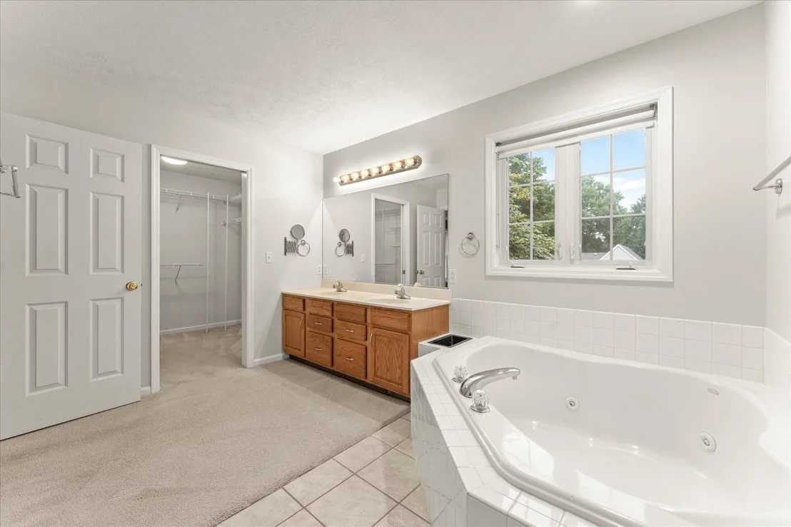 Photo of 1703 Deer Run Drive