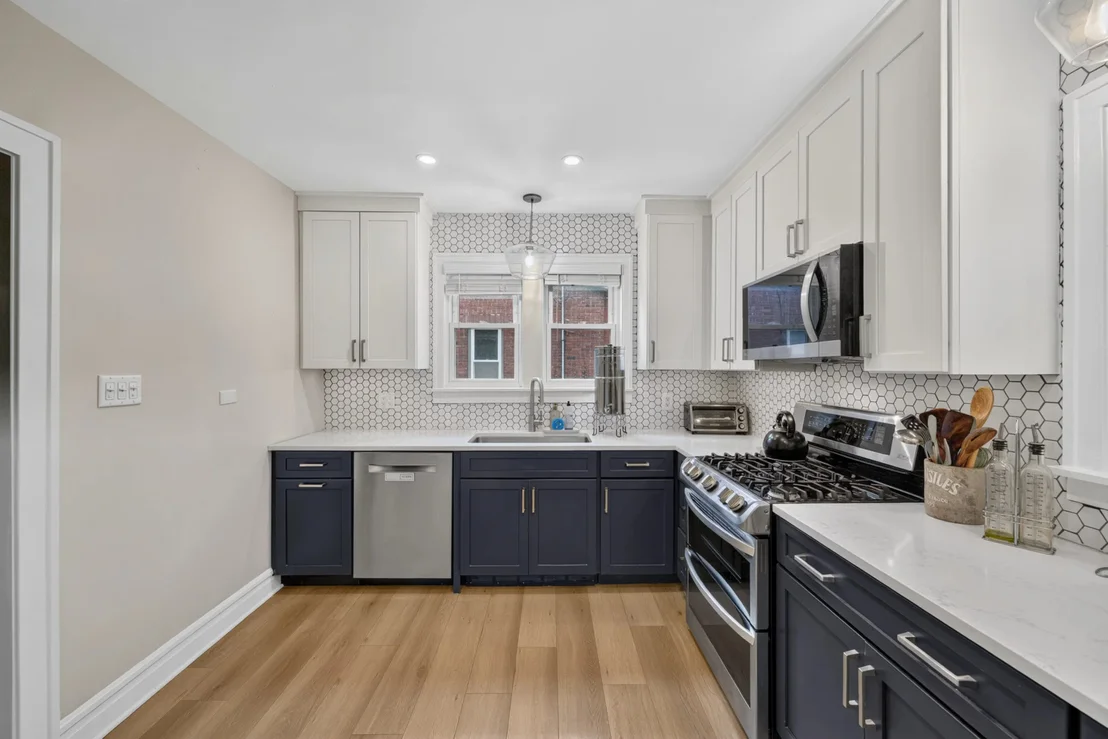 Photo of 1739 Cedar Road