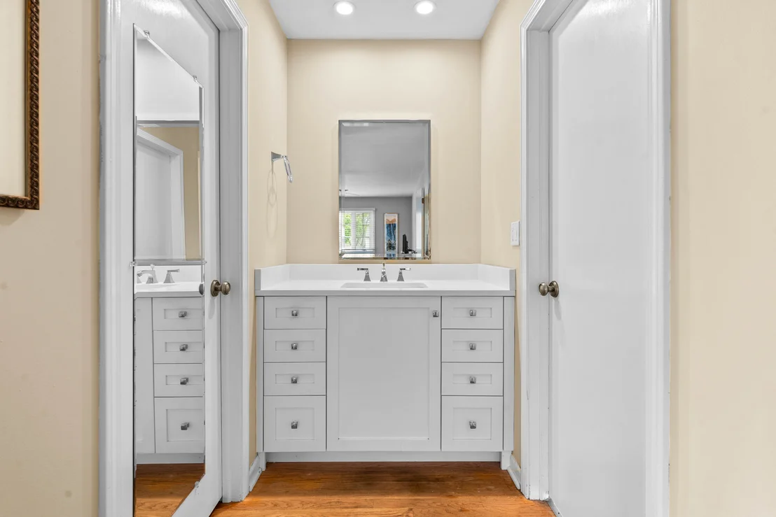 Photo of 3142 Hemlock Lane