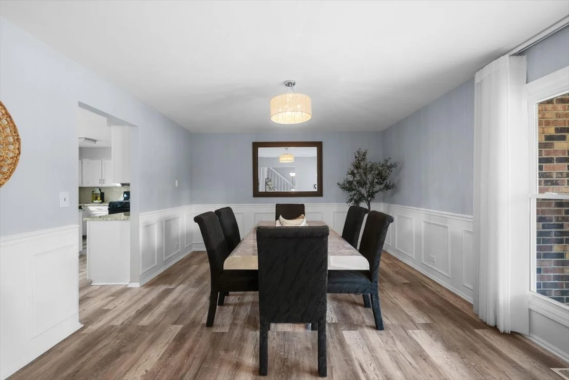 Photo of 410 Thompson Boulevard
