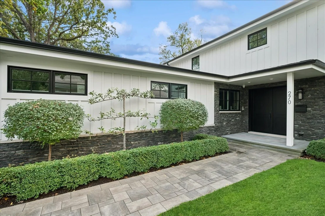 Photo of 270 Sheridan Road