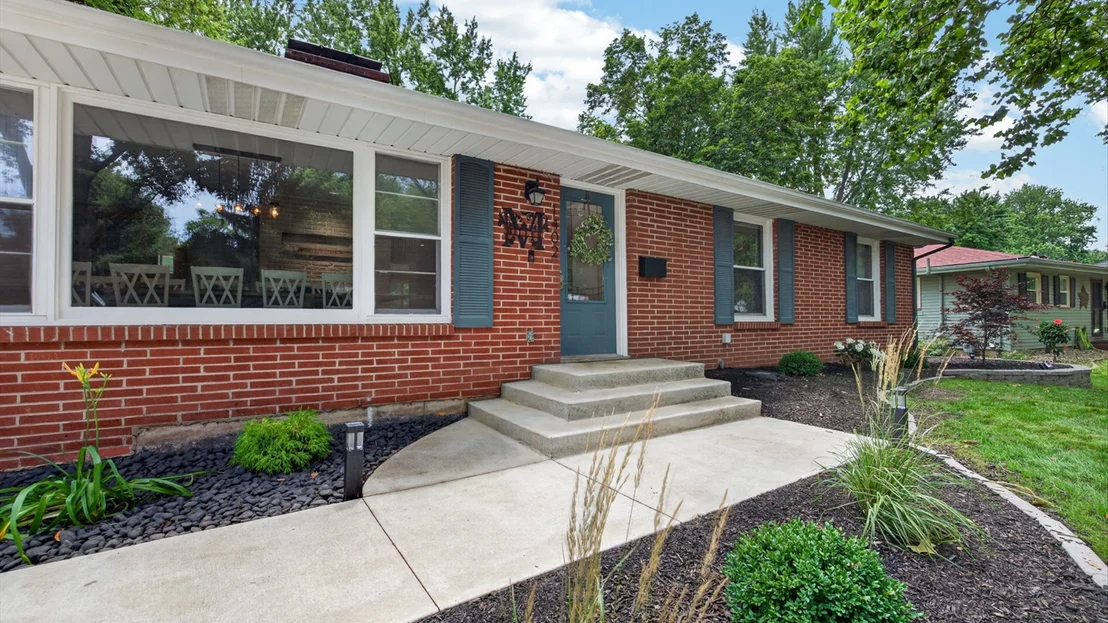 Photo of 1402 Maplewood Drive