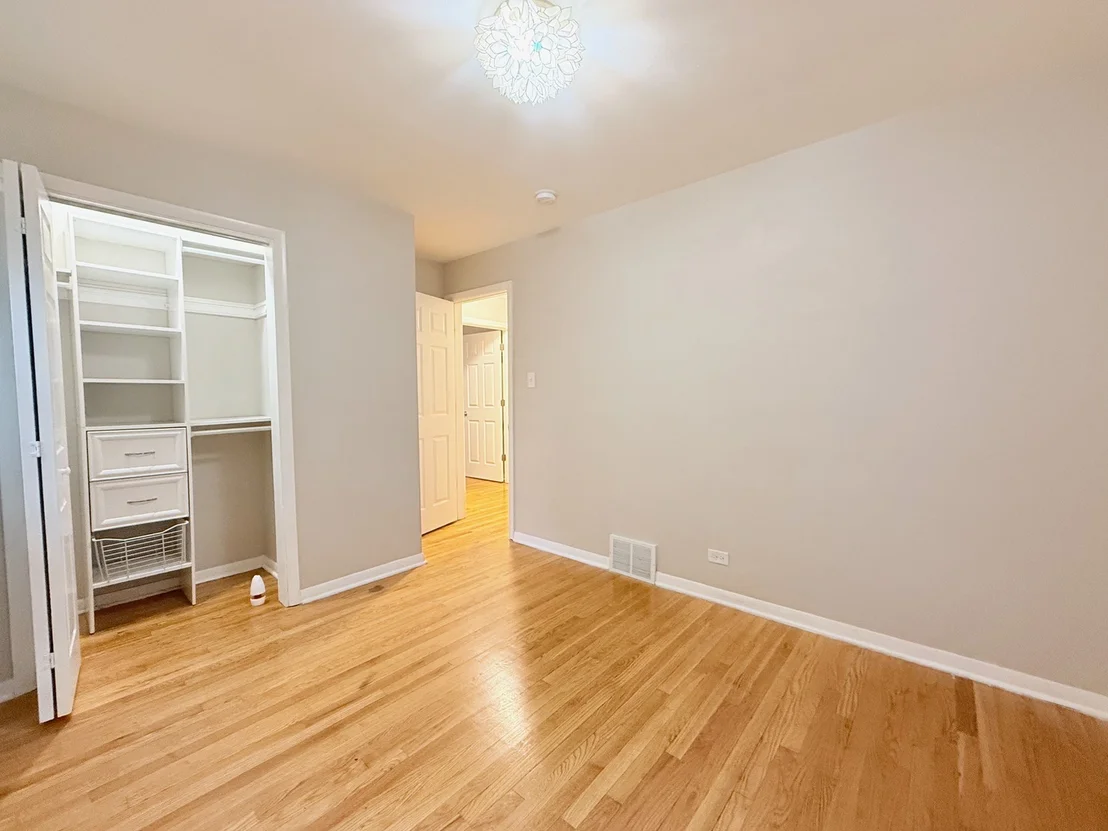 Photo of 1121 Olive Road