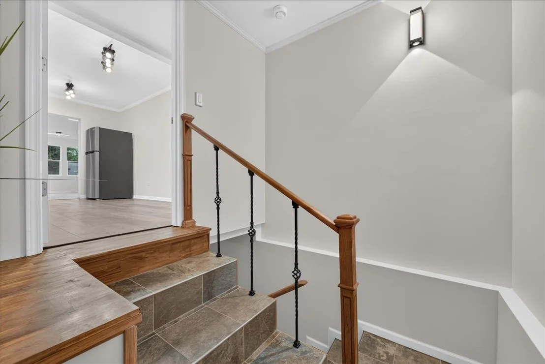 Photo of 211 N Graylynn Drive