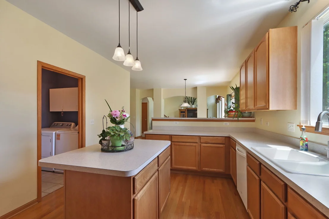 Photo of 992 Curran Place