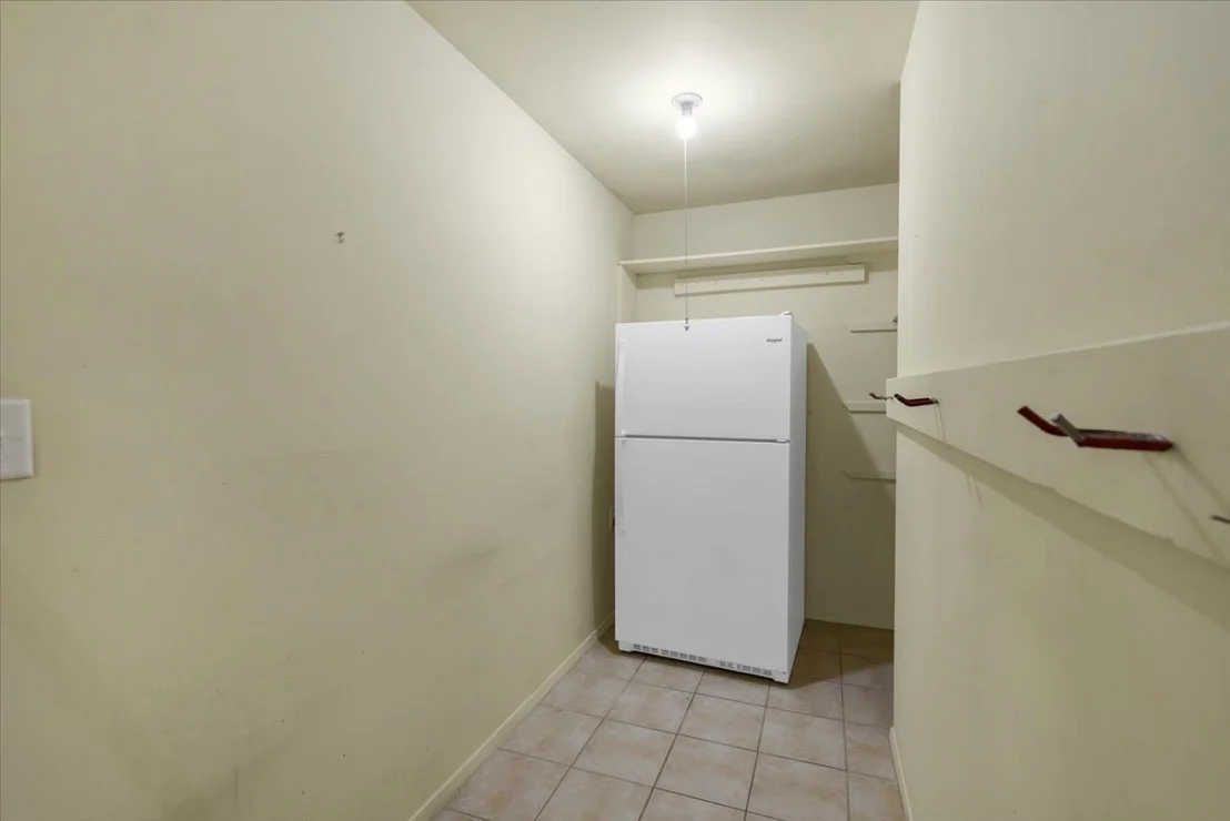 Photo of 1525 Mayfield Lane