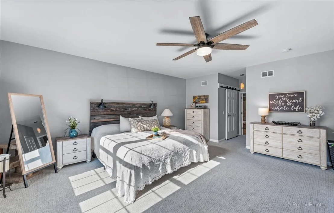 Photo of 924 Viewpointe Drive