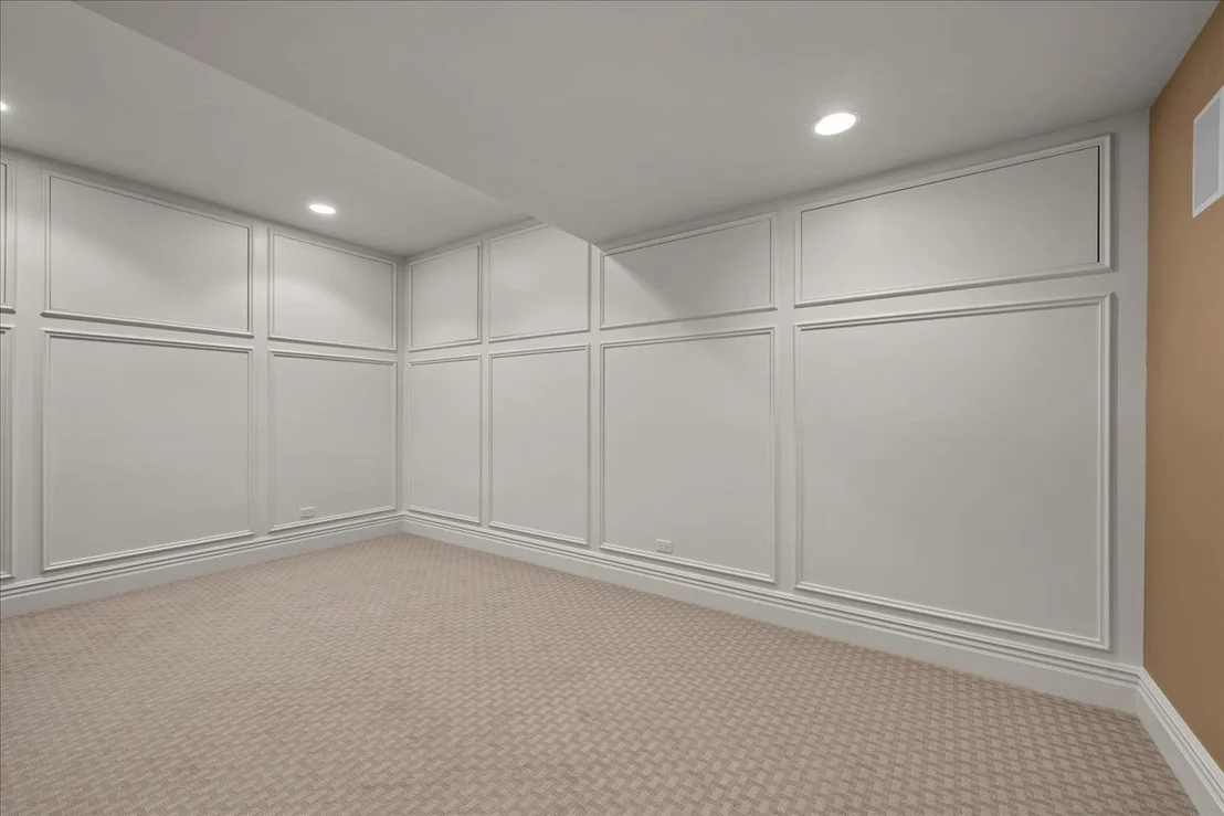 Photo of 586 Spruce Avenue