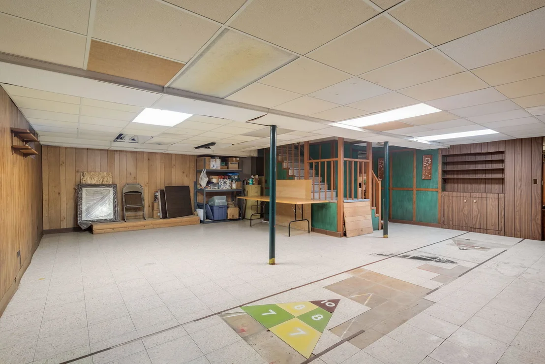 Photo of 472 W Walnut Avenue
